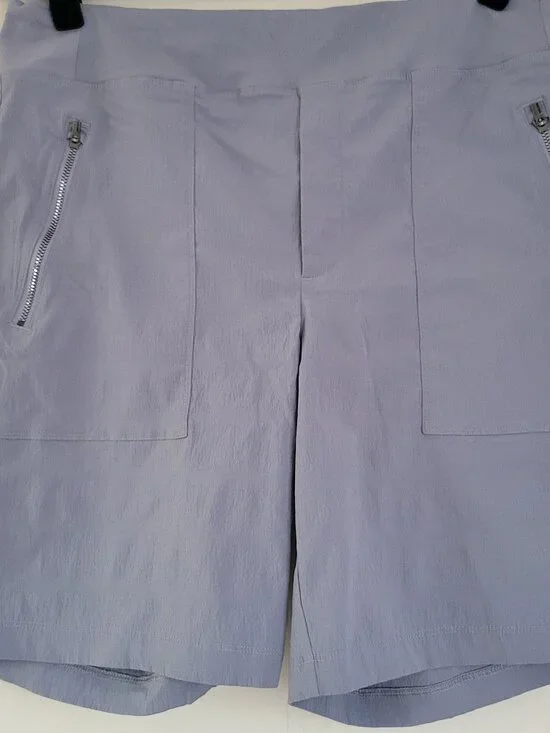 Athleta | Nylon-spandex zip-pocket shorts | Dusty Blue/Gray | Size 12 - Picture 3 of 11